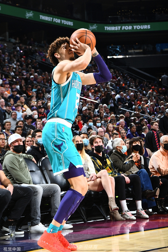 夸张反而更 夸张反而更